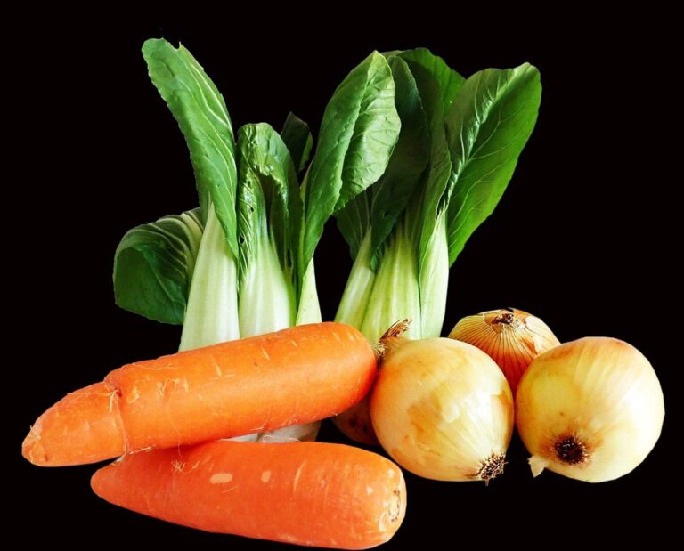 how far apart to plant bok choy