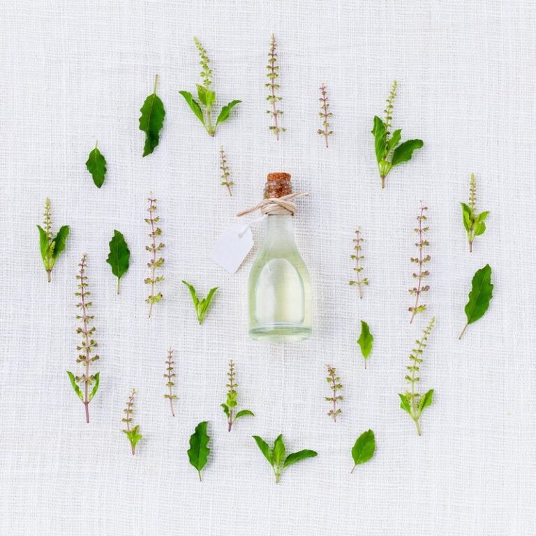 rosemary and mint oil