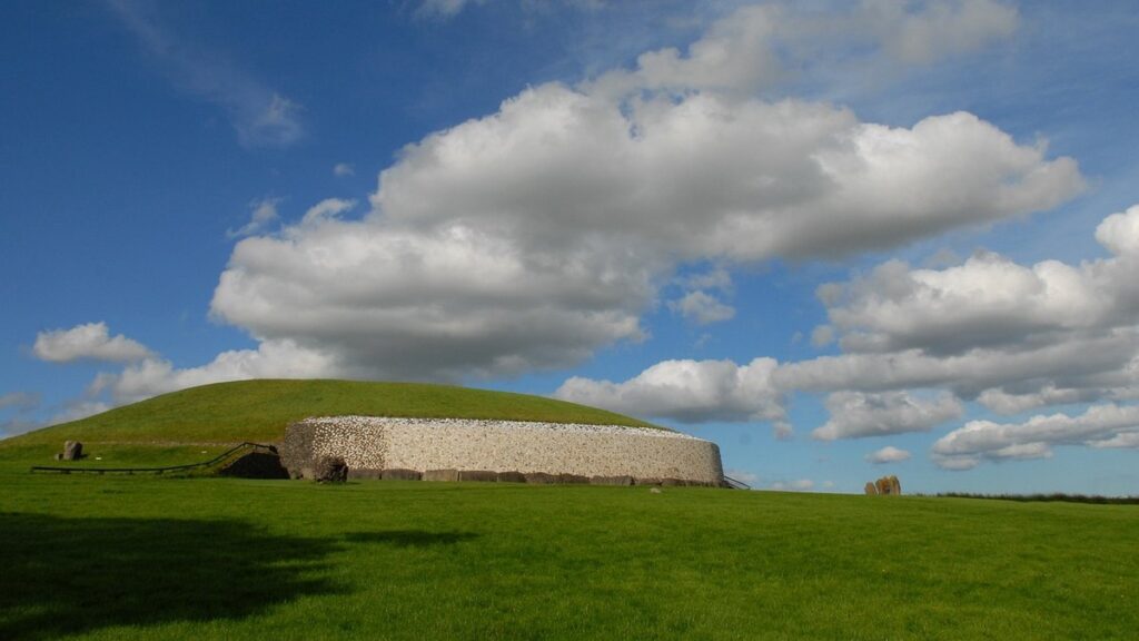 hugelkultur mound