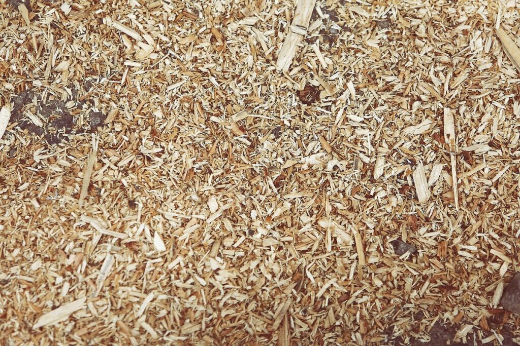 shredded straw mulch