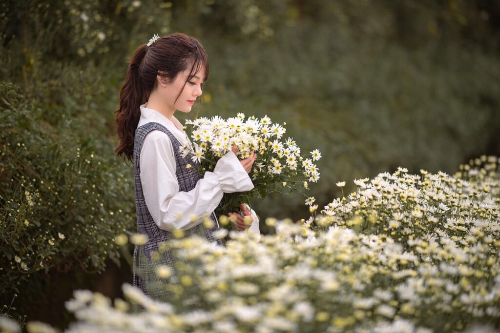 top 10 beautiful flowers for gardens