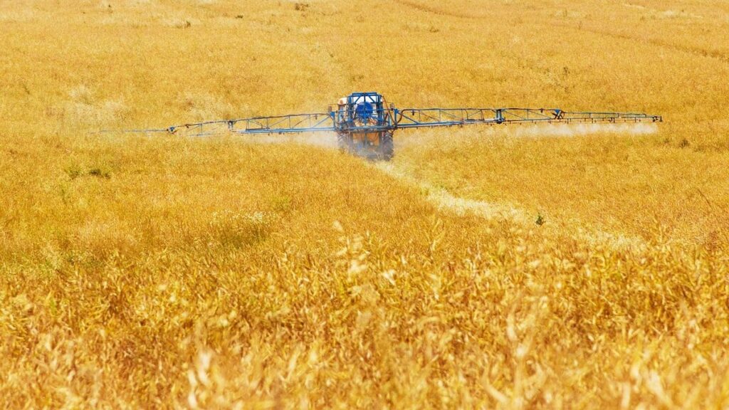 chemical spraying in gardening