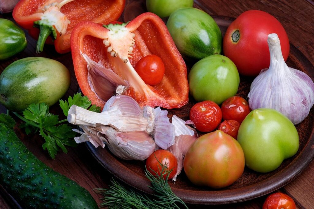 cucumber and tomato companion plants