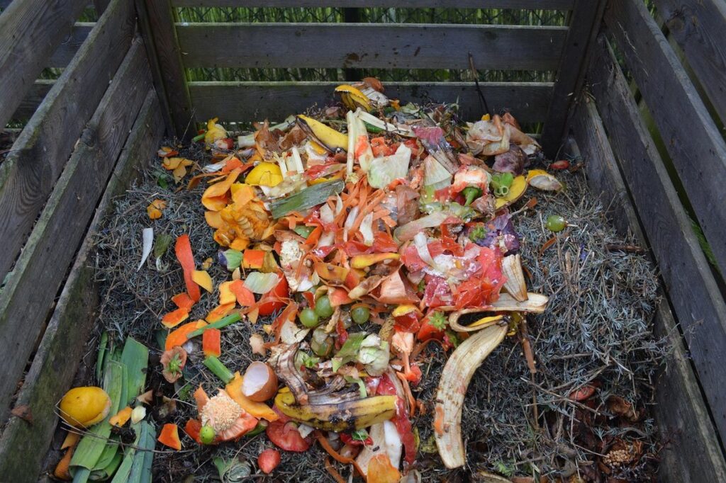 compost bin for small gardens